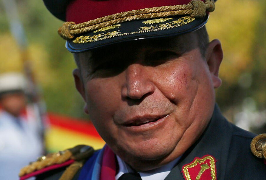 Morales'e istifa çağrısında bulunan Bolivya Genelkurmay Başkanı Williams Kaliman