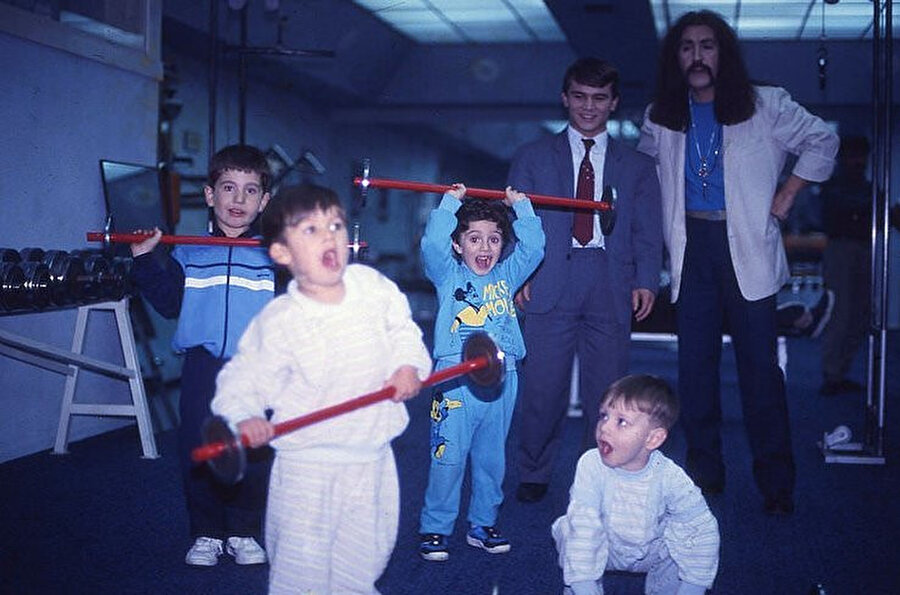 Naim Süleymanoğlu, Barış Manço ve çocuklar