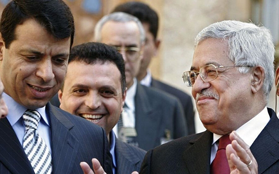 Muhammed Dahlan ve Mahmud Abbas.