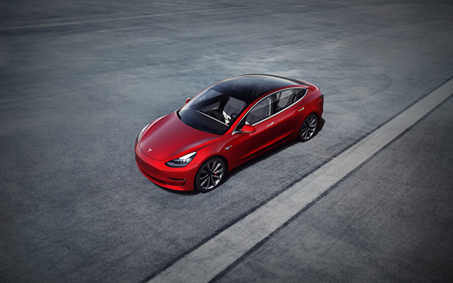 Çin'de üretimleri başlayan Model 3'ün önceki nesle oranla çok daha kaliteli olacağı özellikle belirtiliyor. 