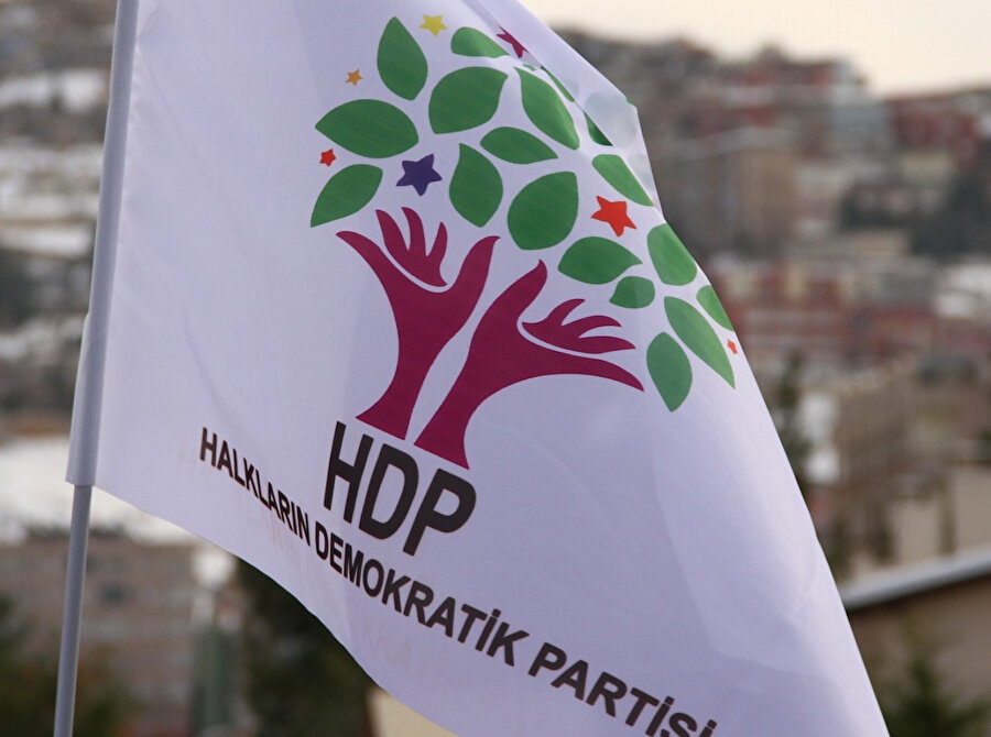 HDP'li belediye başkanları terör soruşturmasında gözaltına alındı.