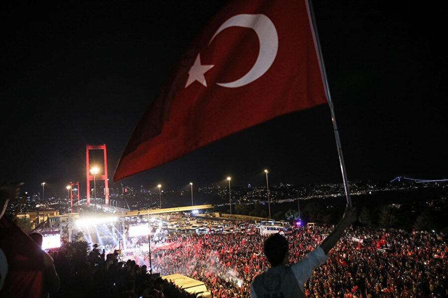 Hayatın her alanında Müslümanlar ikinci sınıf insan muamelesine maruz kaldı.