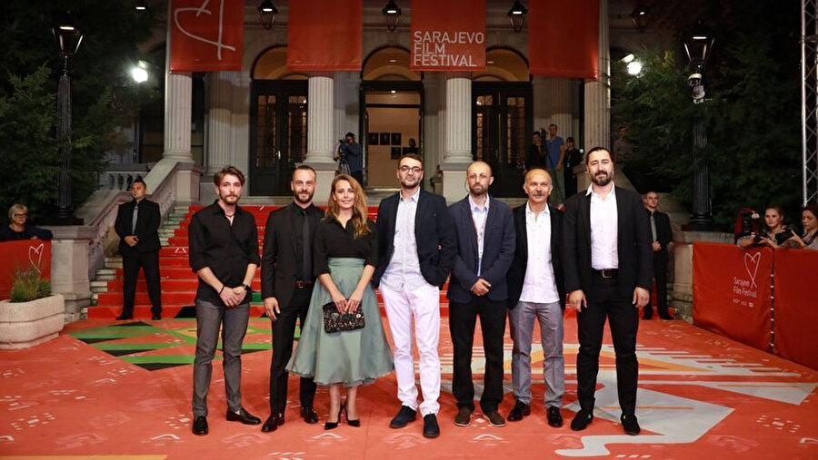 Filmin dünya prömiyeri Saray Bosna Film Festivali'nde gerçekleştirildi.
