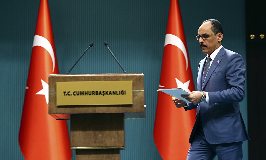 Cumhurbaşkanlığı Sözcüsü İbrahim Kalın, gerçekleştirdiği basın toplantısında siyanür içerek yapılan intiharlar hakkında izlenecek yola ilişkin konuştu.