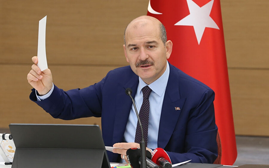 İçişleri Bakanı Süleyman Soylu: Devam eden Kıran operasyonlarında 121 terörist etkisiz hale getirildi, 229 mağara ve sığınak imha edilmiştir.