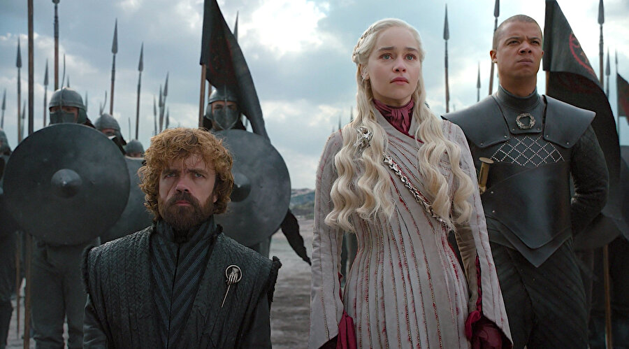 Game of Thrones dizisi için yeni bir final sahnesi çekildiği iddia edildi.