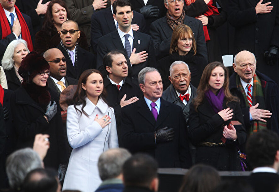 Michael Bloomberg'ün Georgina ve Emma adında iki kızı var.