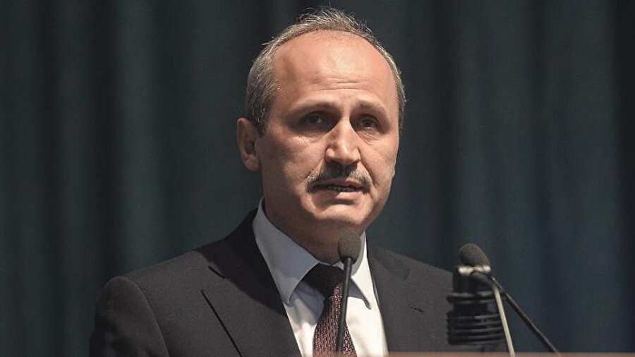 Ulaştırma ve Altyapı Bakanı Cahit Turhan