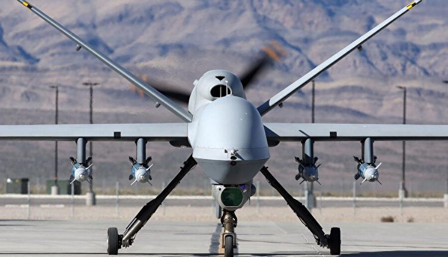 Askeri bir insansız hava aracı.