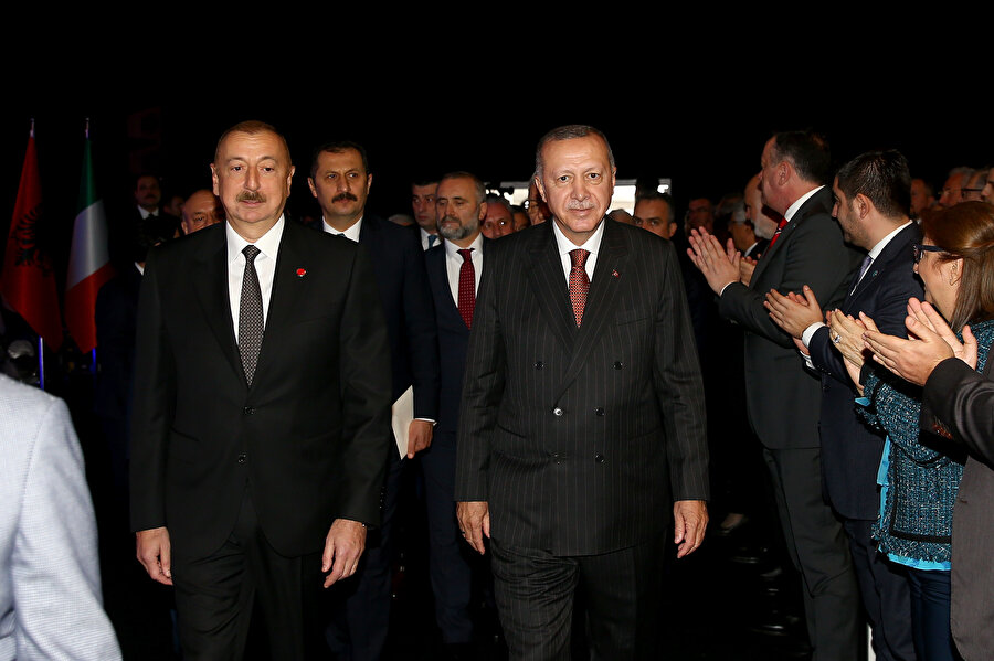 TANAP'ın Avrupa bağlantısı Cumhurbaşkanı Recep Tayyip Erdoğan ve Azerbaycan Cumhurbaşkanı İlham Aliyev'in katılımıyla Edirne'de düzenlenen törenle gerçekleştirildi.