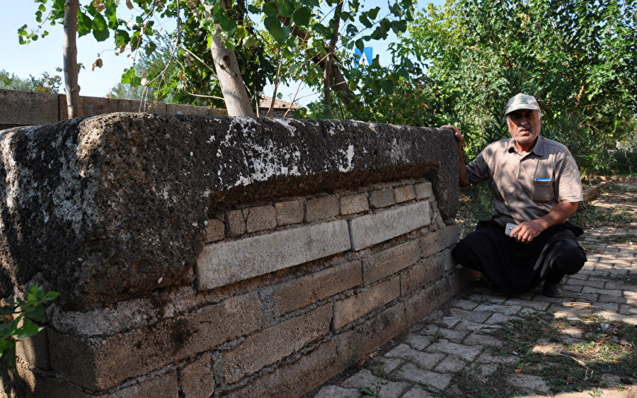 Mahalle sakinlerinden Mehmet Kaçar (60).