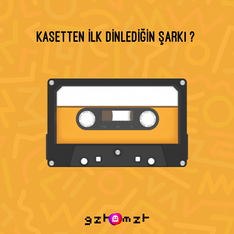 ​Güzel zamanlardı diye bahsettiğimiz o günlere sizleri geri götürüyoruz... Kasetten dinlediğiniz ilk şarkı hangisiydi bizimle paylaşır mısınız? 🎵
