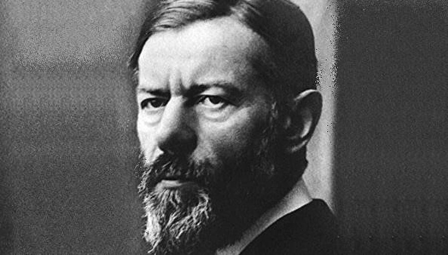 Büyükbaba, Max Weber’e uygun bir girişimci değildi. Weber’in örnek girişimcileri “dünyevi zahidler” diyebileceğimiz, işine dört elle sarılan ama onu sadece dünyevi kazanç vasıtası saymayıp, aynı zamanda ilahi bir vazife telakki edenlerdi. 
