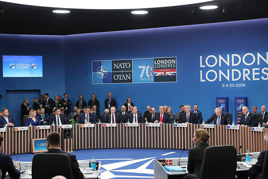 Londra'da liderlerin NATO Zirvesi