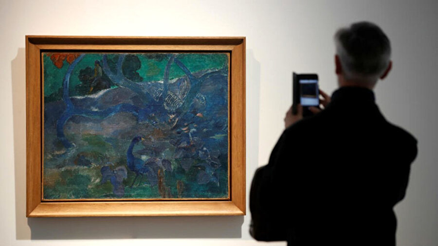 Ünlü ressam Paul Gauguin'in tablosu 10,5 milyon dolara alıcı buldu.
