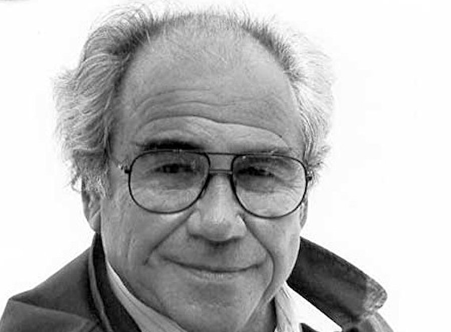  Jean Baudrillard