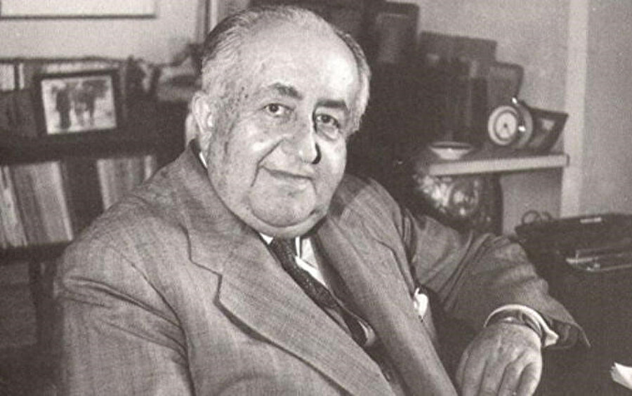 Abdülhak Şinasi Hisar 
