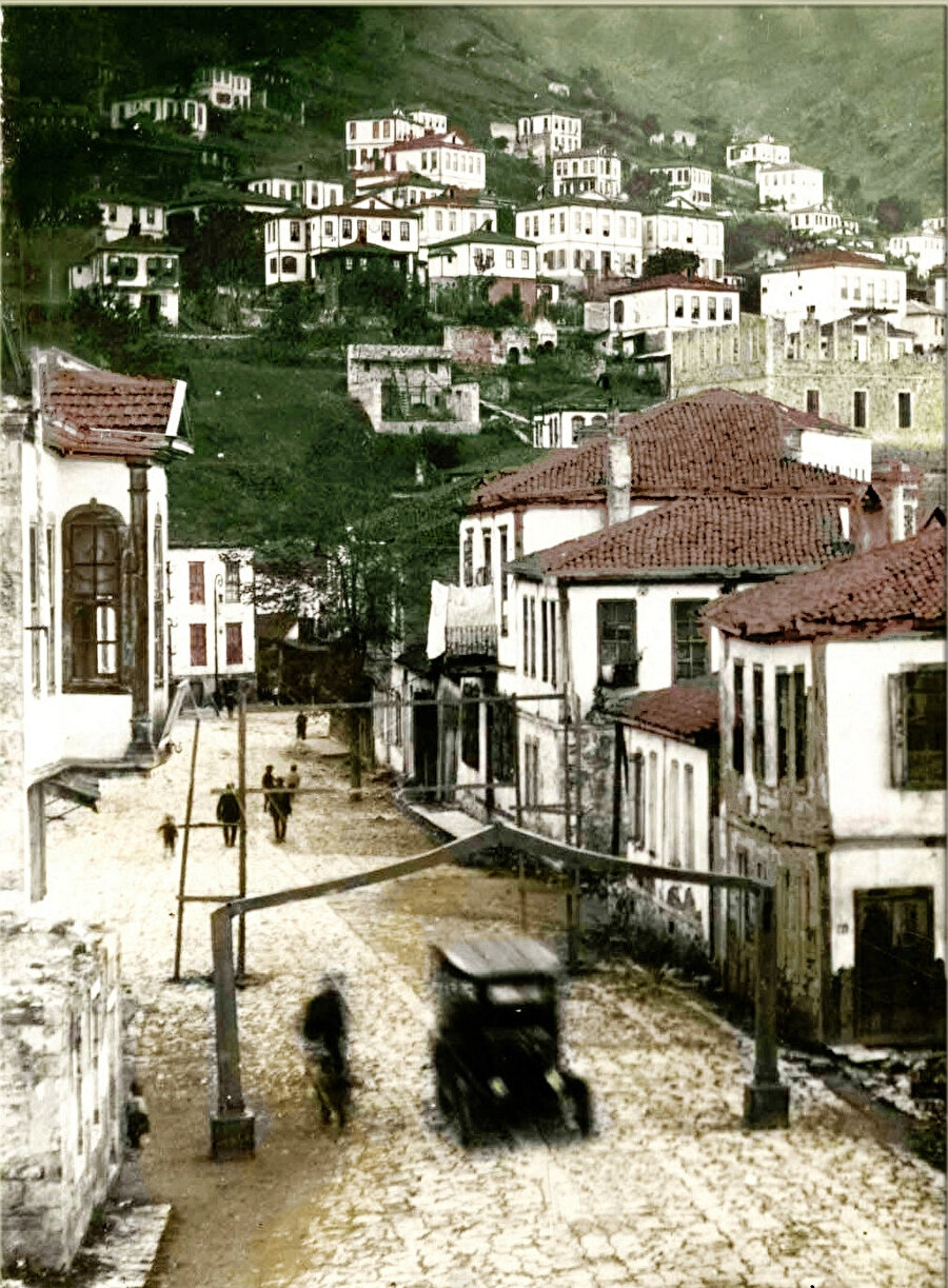 Tanısan severdin​...