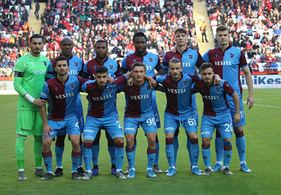 Trabzonspor deplasmanda oynadığı 7 mücadelede 12 puan topladı.