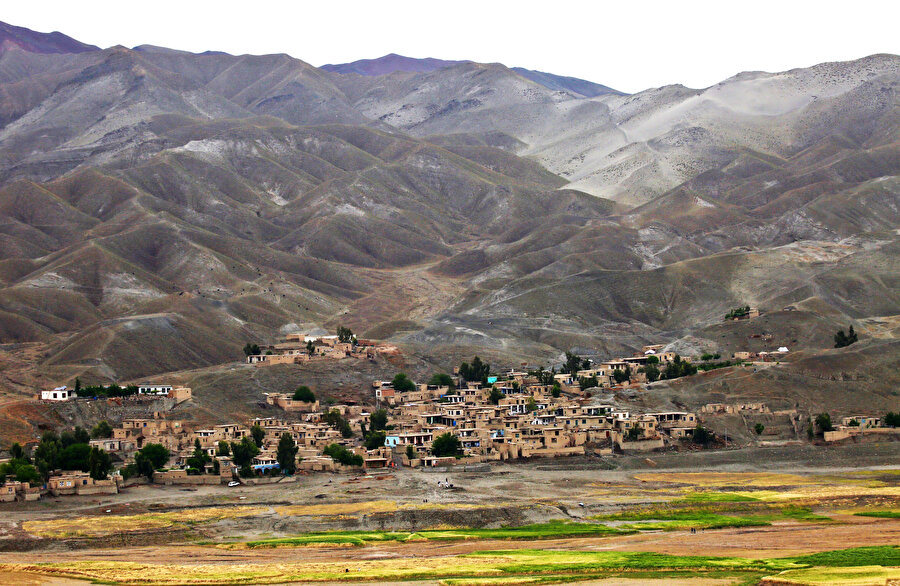 Yolculuk boyunca, “Afgan mısın?” sorusuna Peştun, Özbek, Tacik gibi yanıtlar almıştım. Peki, Afganlar neredeydi? Afganistan, Afgan ülkesi demek.(Fotoğraf: Erhan İdiz)