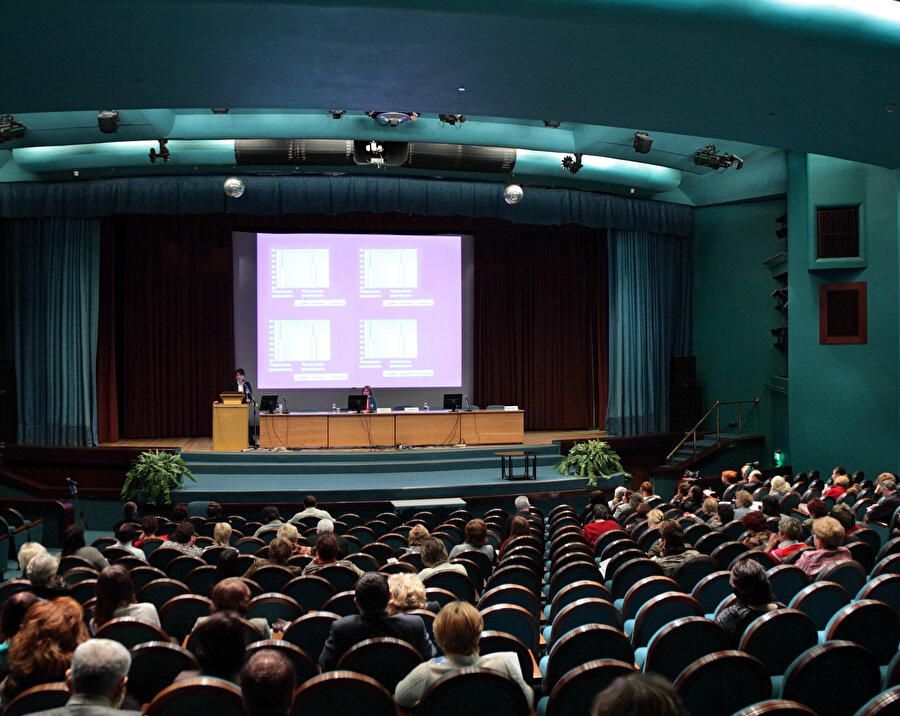 Seminerler, paneller, okuma grupları tabii ki yeni kurulmuş, nevzuhur oluşumlar değil.