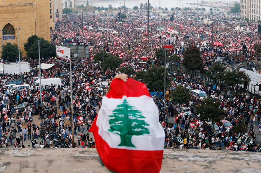 Lübnan'da ki gösteriler başarıya ulaşacak gibi gözüküyor.