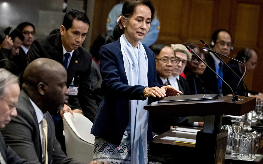 Aung San Suu Çii, soykırımın Myanmar mahkemelerinde ele alınması gereken bir konu olduğunu ileri sürdü.