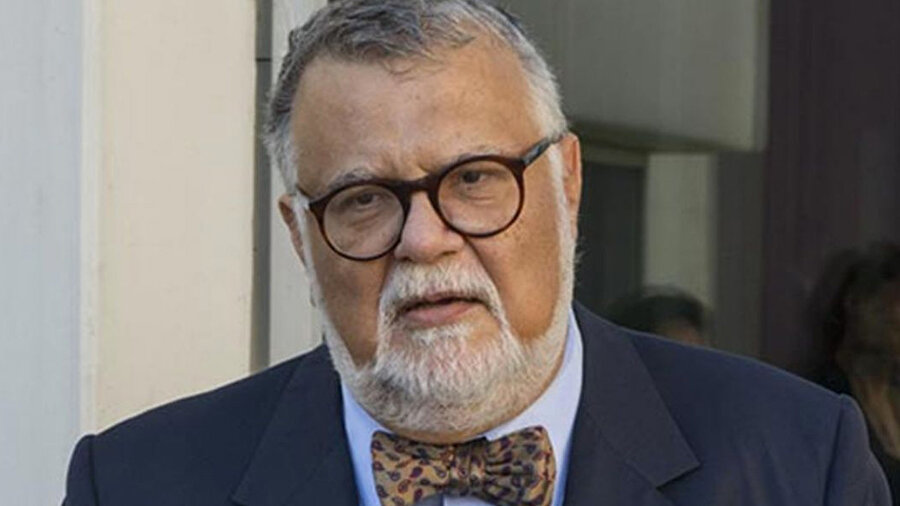 Celal Şengör. 