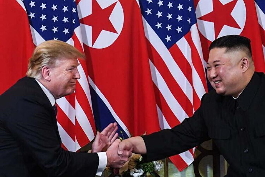 Trump ile Kuzey Kore lideri Kim Jong-un, ilk defa 12 Haziran 2018'de Singapur'da bir araya geldiler.