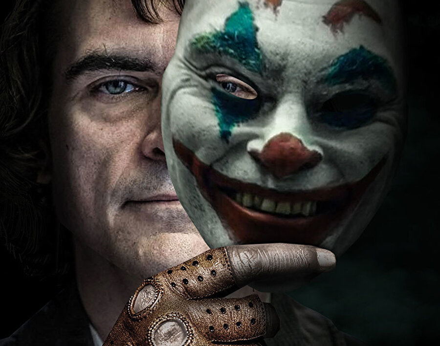 Göstericiler, yüzlerini Joker gibi boyamaya ve onun gibi giyinmeye başladı.