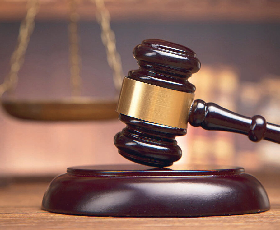 Noterlik aslî meslek olacak. Avukatlara belli kriterler dahilinde yeşil pasaport hakkı verilecek.