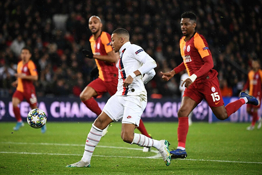 Kylian Mbappe karşılaşmada 1 gol 2 asist üretti.