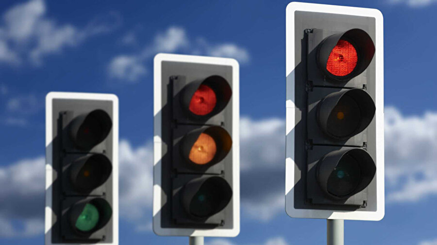 Sinop'ta çok sık trafik kazası olan kritik kavşaklara 20 adet trafik lambası takıldı