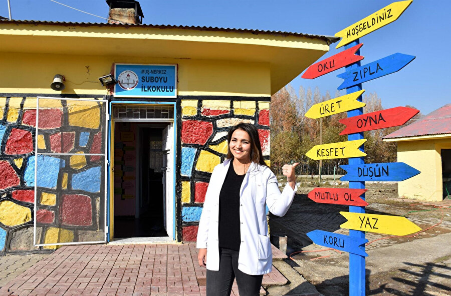 Öğretmen Seher Çatar.