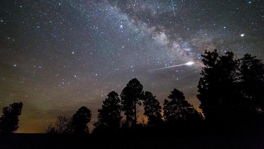 'Meteor yağmurlarının kralı' bu hafta sonu gözlenebilecek