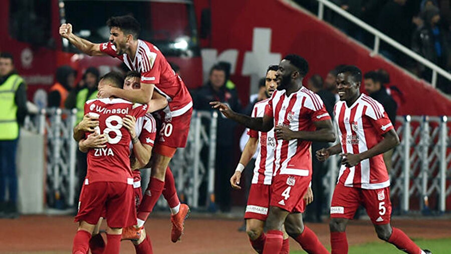 Sivasspor 15 karşılaşmada 33 puan topladı.