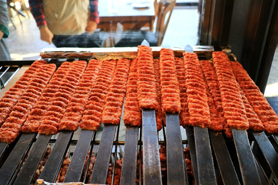 Adana kebabıyla ilgili denetimler yapıldı.