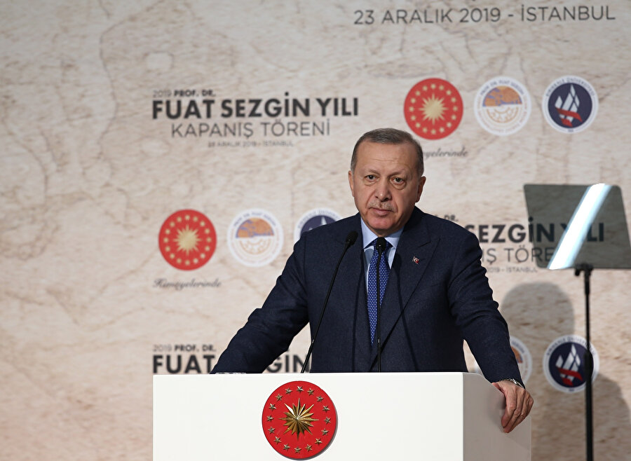 Cumhurbaşkanı Recep Tayyip Erdoğan, 2019 Prof. Dr. Fuat Sezgin Yılı Kapanış Töreni'nde konuşma yaparken