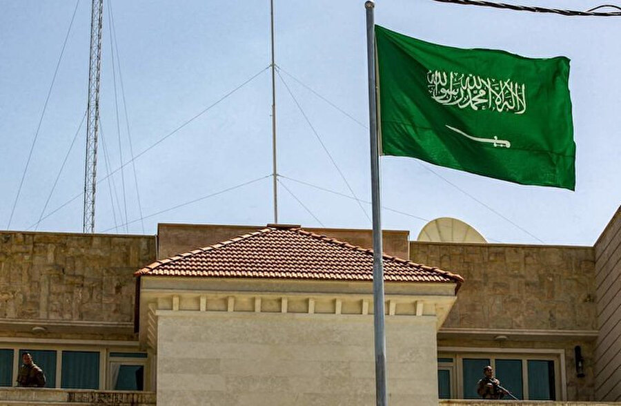 Irak'ta hükümet binalarının bulunduğu Yeşil Bölge'de yer alan Suudi Arabistan'ın Bağdat Büyükelçiliği.