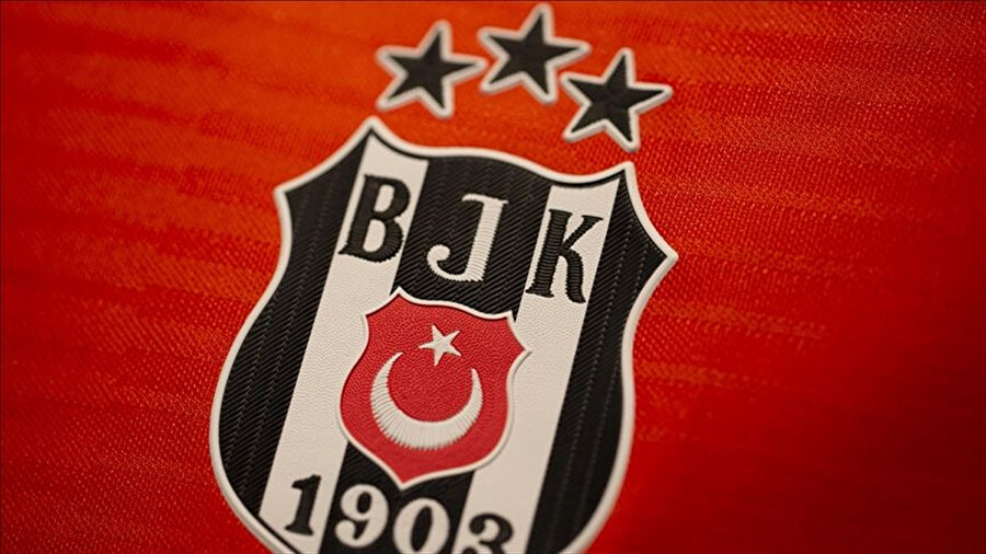 Beşiktaş Kulübü, Oğuzhan Özyakup, Tyler Boyd, Orkan Çınar ve Muhayer Oktay'ın takımdan ayrılacakları yönündeki iddiaları yalanladı.