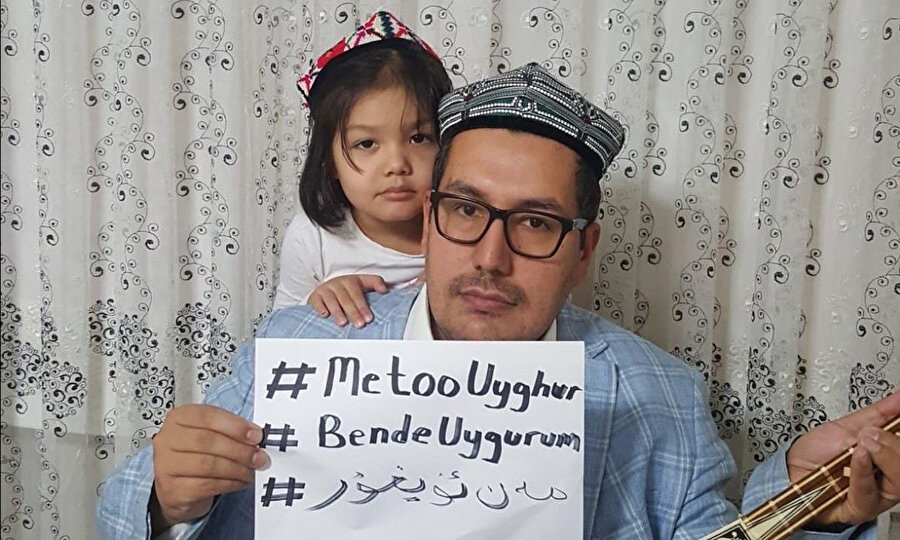 Kampanyaya katılan Uygurlar.