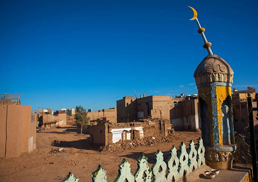 Kaşgar'da Çin yönetimi tarafından yıkılan bir cami.