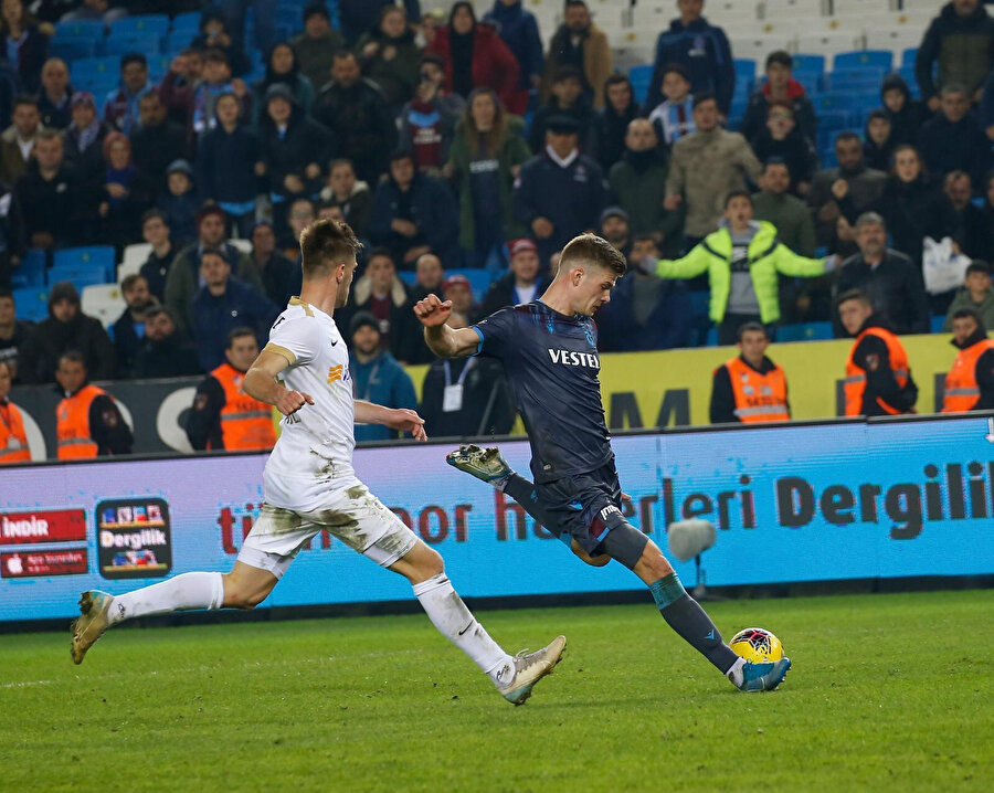 Sörloth 17 karşılaşmada 12 gol 5 asist üretti.