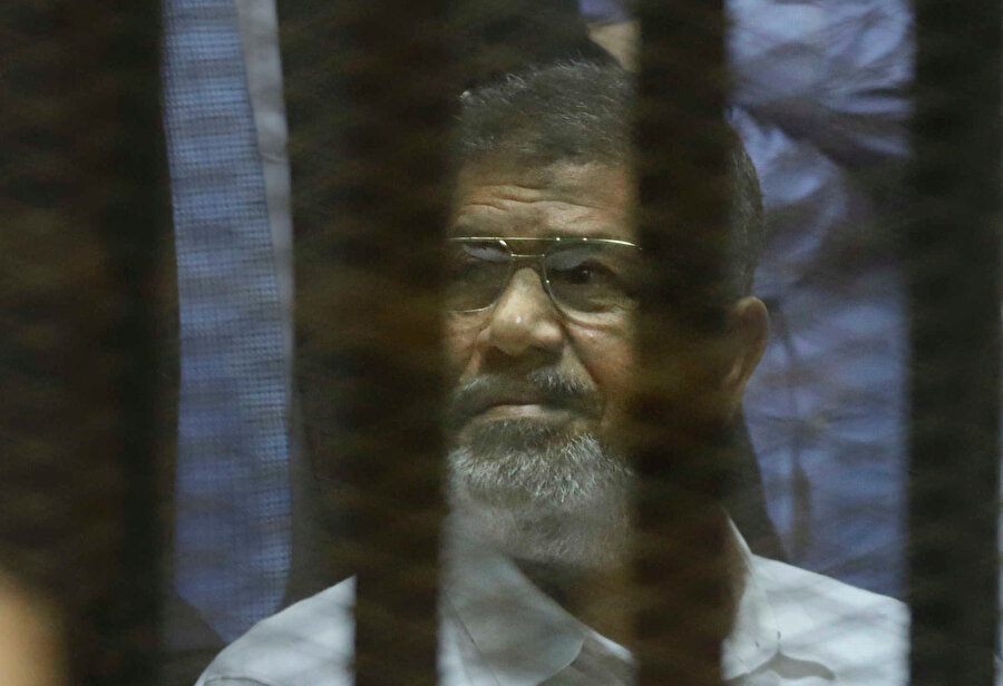 Mısır'ın demokratik yollarla seçilen ilk Cumhurbaşkanı Muhammed Mursi 17 Haziran'da mahkeme salonunda yaşamını yitirdi.