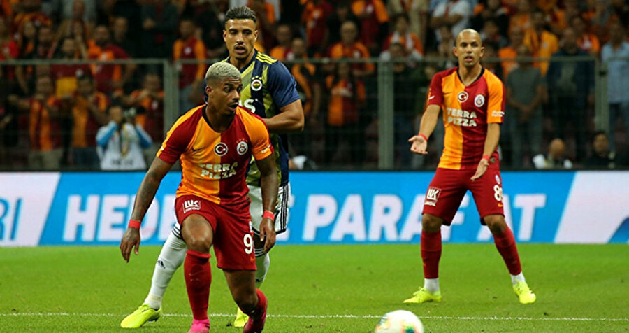 Lemina, Galatasaray forması ile ilk maçına Kasımpaşa karşısında çıktı.
