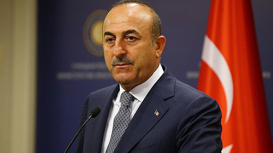 Mevlüt Çavuşoğlu, milli futbolcu Yusuf Yazıcı'yı telefonla arayarak geçmiş olsun dileklerini iletti.