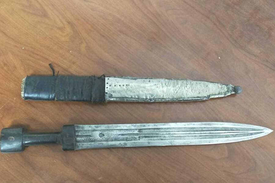 Diyarbakır'da ele geçirilen hançer.