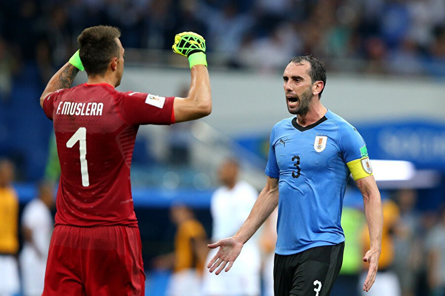 Godin transferi için Muslera'nın devreye girmesi bekleniyor.