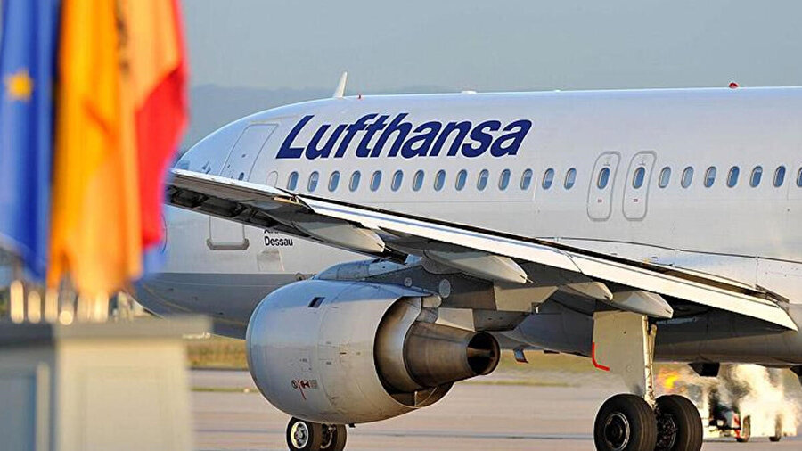 Lufthansa İran ve Irak'a uçuşları askıya aldı.