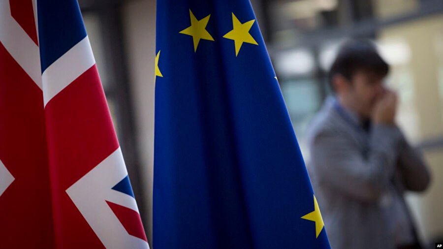 AB'den Brexit sonrası geçiş süreci ve müzakereler konusunda uyarı geldi.